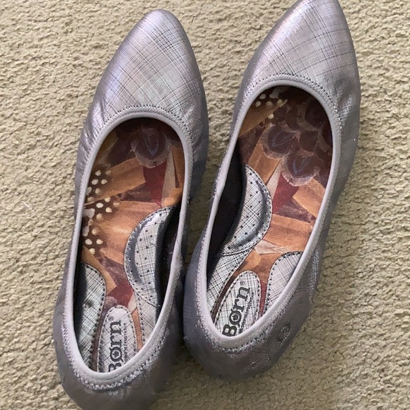 NWOT Born Silver flats - Picture 2 of 5